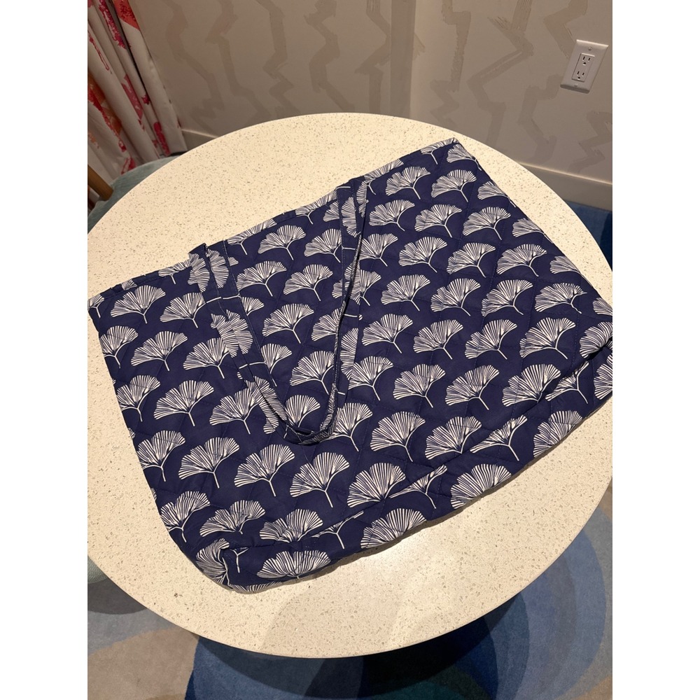 Draper James Navy Blue White Ginkgo Leaf Quilted Cotton Tote Bag VC012533667